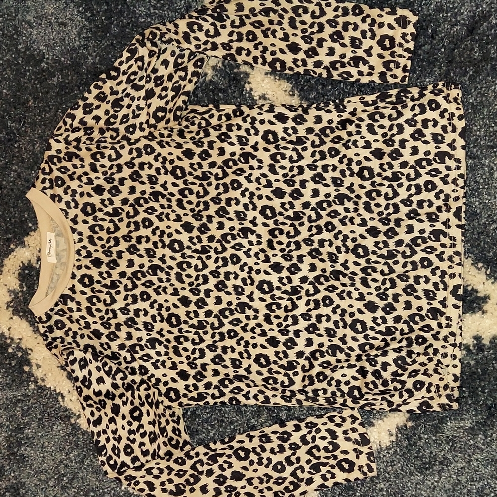 Long sleeve animal print tee shirt
